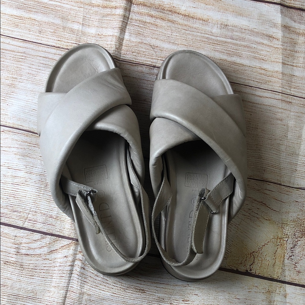 Neutral Gray Cross-Strap Platform Sandals - Picture 5 of 9